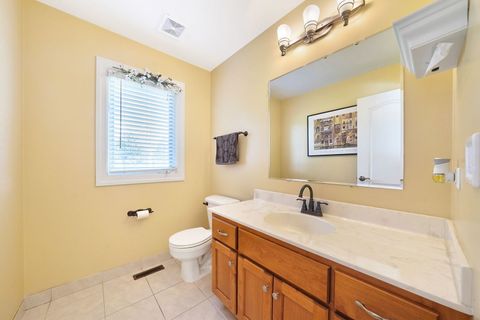 Tiny photo for 801 W Veterans Parkway, Addison, IL 60101 (MLS # 12492491)