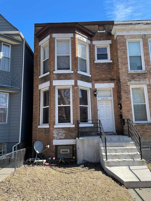 6835 S Calumet Avenue Chicago IL 60637