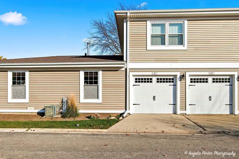 Tiny photo for 357 FARMINGDALE Circle, Vernon Hills, IL 60061 (MLS # 12510623)
