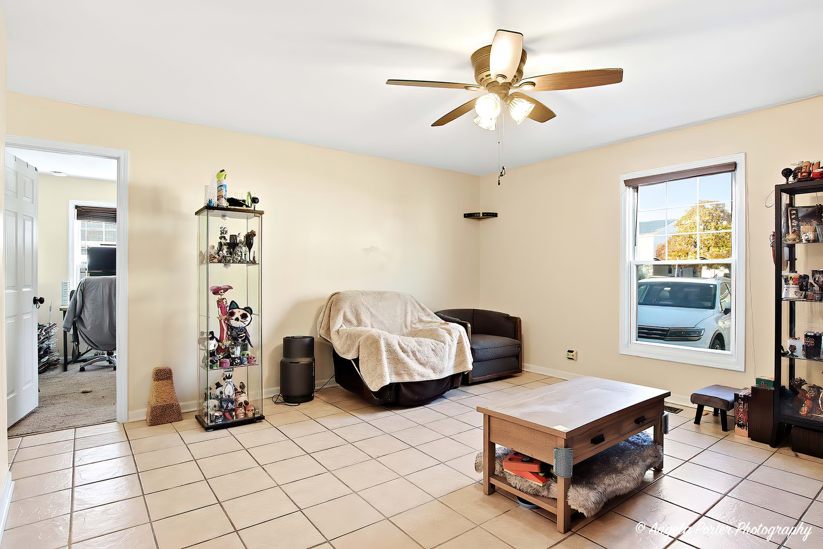 357 FARMINGDALE Circle