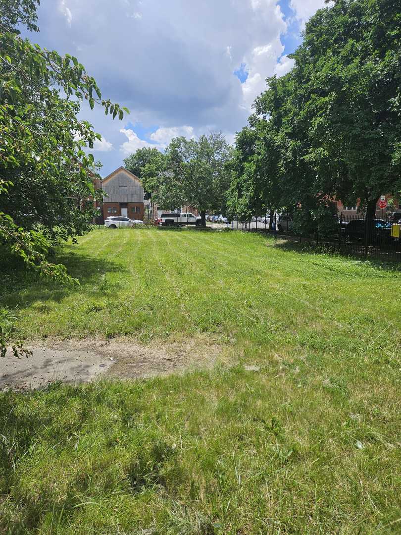 1756 W 48th Street