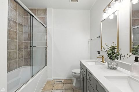 Tiny photo for 834 W Village Court, Chicago, IL 60608 (MLS # 12521902)