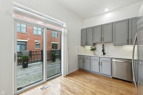 Tiny photo for 834 W Village Court, Chicago, IL 60608 (MLS # 12521902)