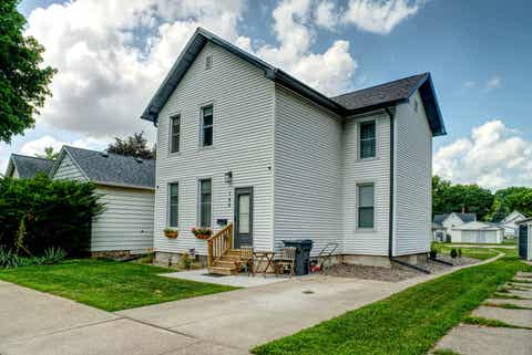 Photo of 148 Fayette Street, Clinton, IA 52732 (MLS # 12704249)