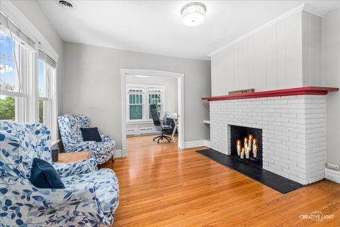 Tiny photo for 508 Newton Avenue, Glen Ellyn, IL 60137 (MLS # 12687877)