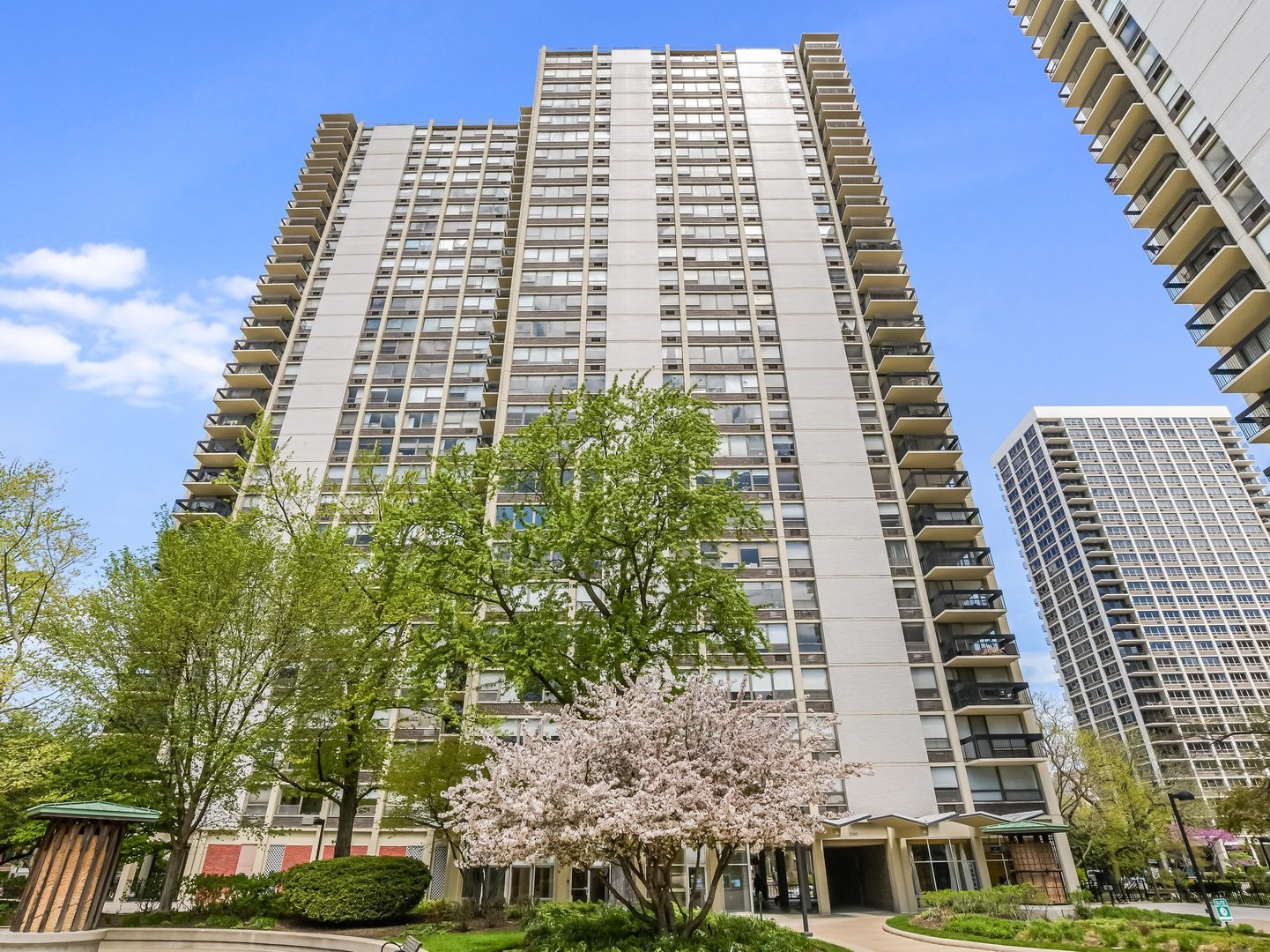 1360 N Sandburg Terrace 103C
