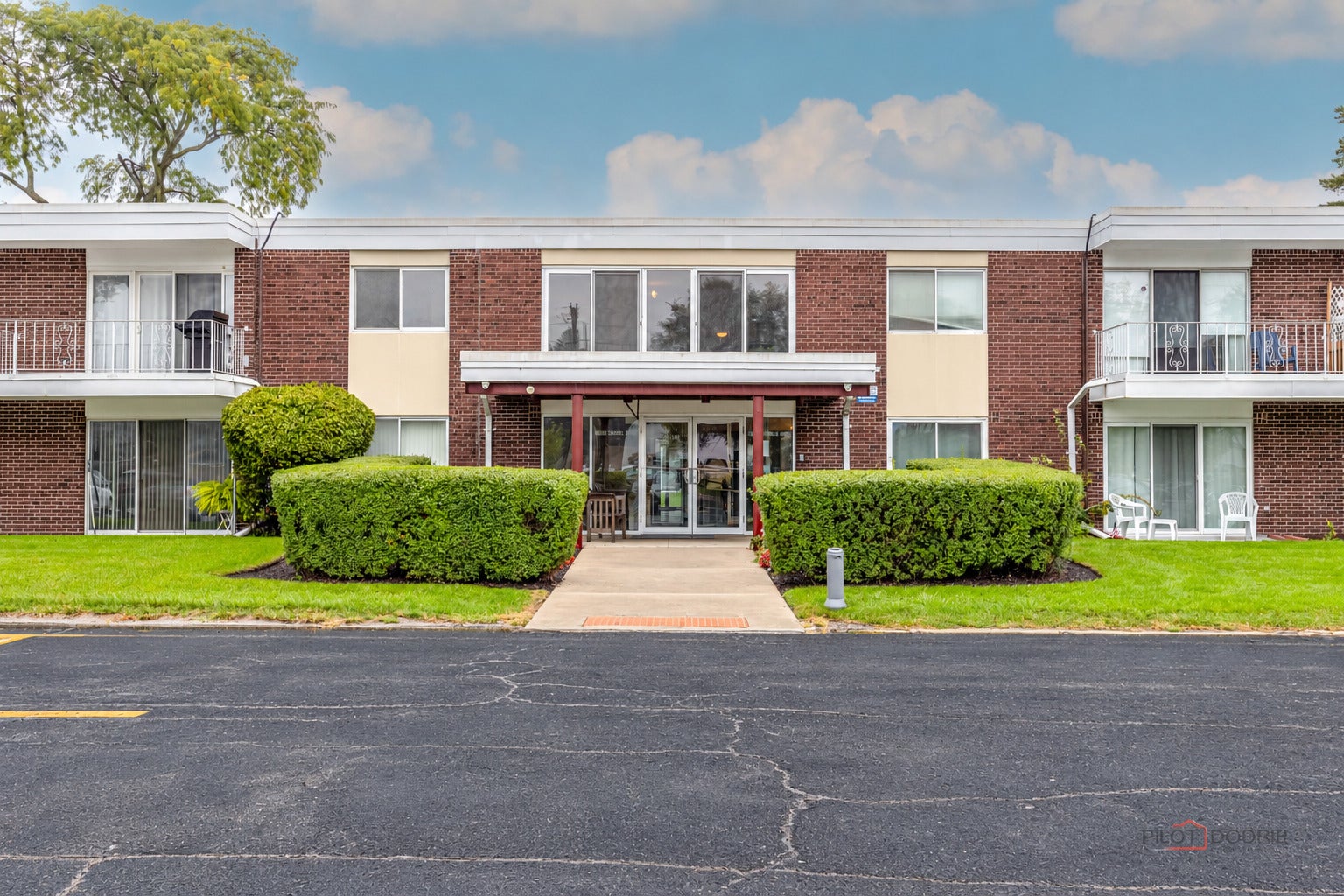 100 DEBORAH Lane B18