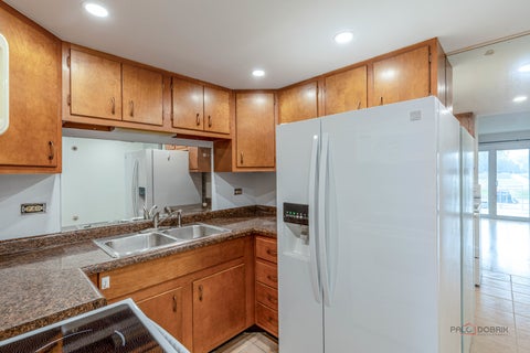 Tiny photo for 100 DEBORAH Lane #B18, Wheeling, IL 60090 (MLS # 12769235)