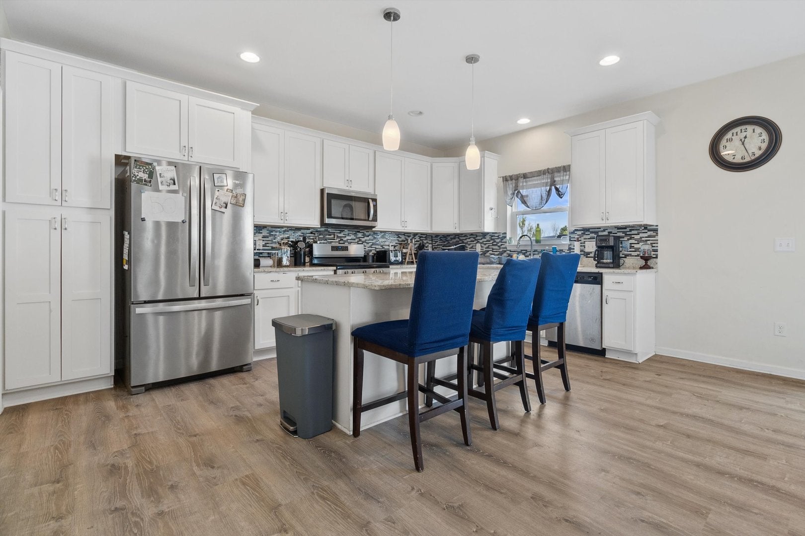 320 W Hunt Avenue