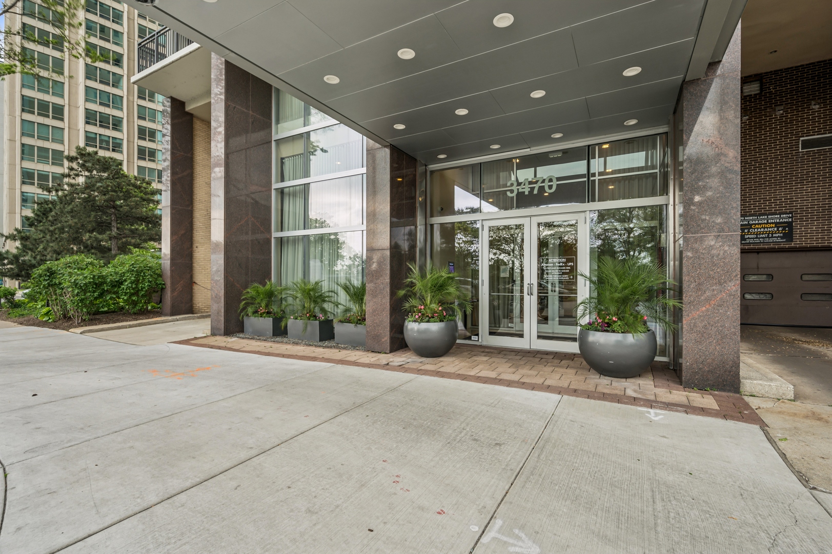 3470 N Lake Shore Drive 9BC