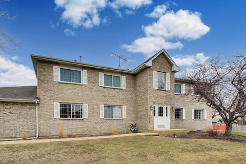 Photo of 367 Stonington Place #367, South Elgin, IL 60177 (MLS # 12594742)