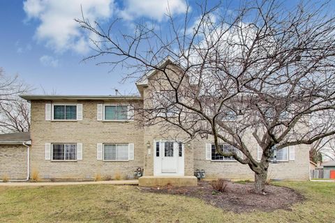 Tiny photo for 367 Stonington Place #367, South Elgin, IL 60177 (MLS # 12594742)