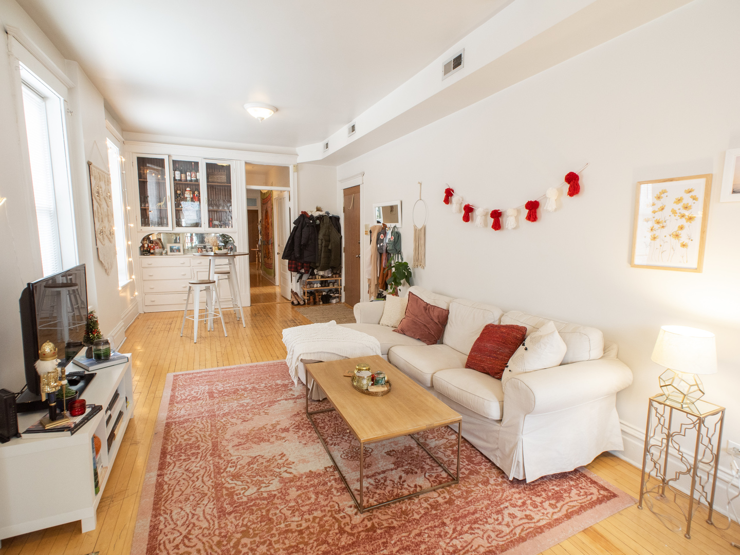 1138 N Winchester Avenue 3