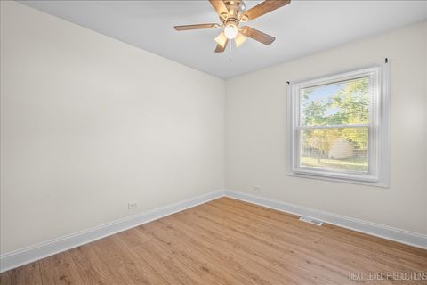 Tiny photo for 5628 Crestwood Road, Matteson, IL 60443 (MLS # 12598742)