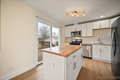 Tiny photo for 5628 Crestwood Road, Matteson, IL 60443 (MLS # 12598742)