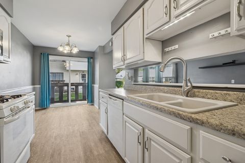 Tiny photo for 20130 S Frankfort Square Road, Frankfort, IL 60423 (MLS # 12495887)