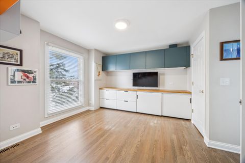 Tiny photo for 28 S Clay Street, Hinsdale, IL 60521 (MLS # 12541017)