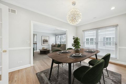 Tiny photo for 28 S Clay Street, Hinsdale, IL 60521 (MLS # 12541017)