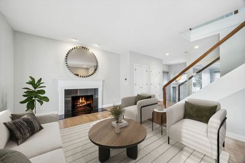 Tiny photo for 28 S Clay Street, Hinsdale, IL 60521 (MLS # 12541017)