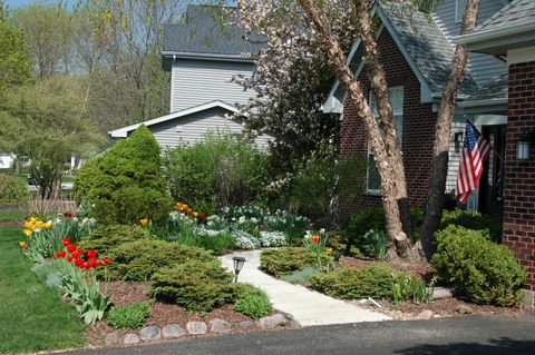 Tiny photo for 420 Capital Lane, Gurnee, IL 60031 (MLS # 12447235)