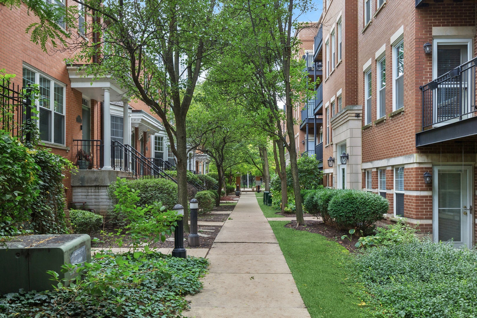 301A W Goethe Street 201
