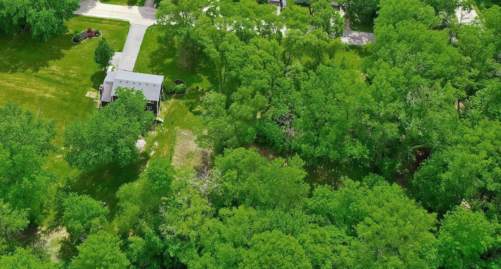 2711 Old Oak Drive