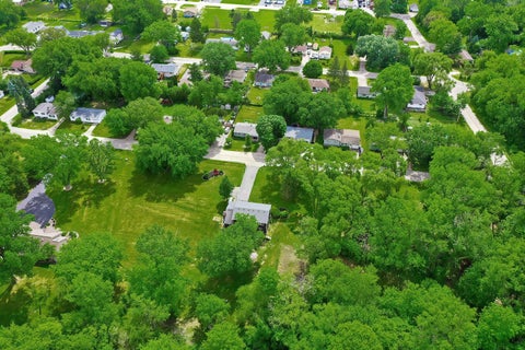 Tiny photo for 2711 Old Oak Drive, McHenry, IL 60050 (MLS # 12754646)