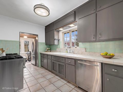 Tiny photo for 702 N CATHERINE Avenue, La Grange Park, IL 60526 (MLS # 12579284)