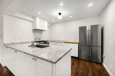 Tiny photo for 238 Grant Avenue, Clarendon Hills, IL 60514 (MLS # 12493887)