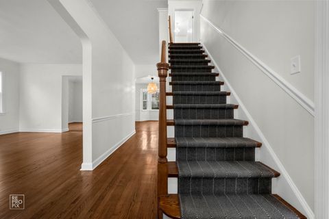 Tiny photo for 238 Grant Avenue, Clarendon Hills, IL 60514 (MLS # 12493887)