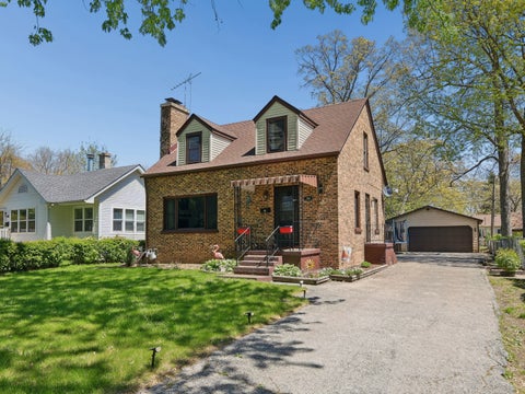 Tiny photo for 735 Kirkwood Avenue, Winthrop Harbor, IL 60096 (MLS # 12644933)