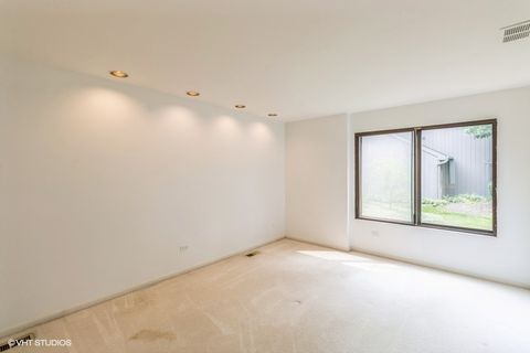 Tiny photo for 729 Old Barn Road #C, Lake Barrington, IL 60010 (MLS # 12495356)