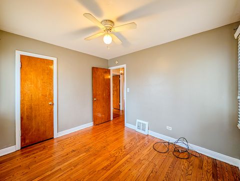Tiny photo for 631 Balmoral Avenue, Westchester, IL 60154 (MLS # 12618526)