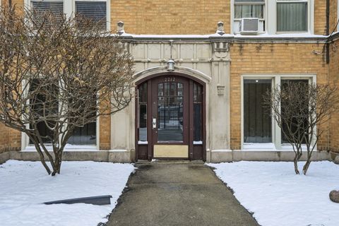 Tiny photo for 2212 E 70th Street #1B, Chicago, IL 60649 (MLS # 12541826)
