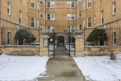Photo of 2212 E 70th Street #1B, Chicago, IL 60649 (MLS # 12541826)