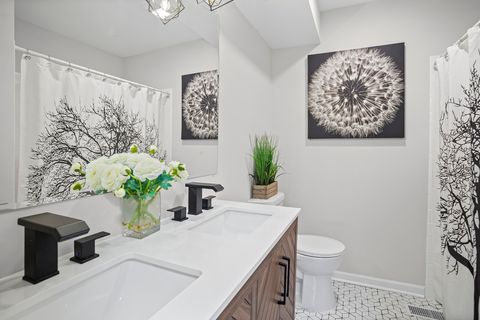 Tiny photo for 1454 N Elmhurst Road #102B, Mount Prospect, IL 60056 (MLS # 12583219)