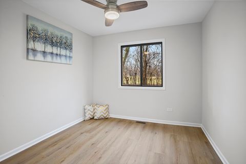 Tiny photo for 1454 N Elmhurst Road #102B, Mount Prospect, IL 60056 (MLS # 12583219)