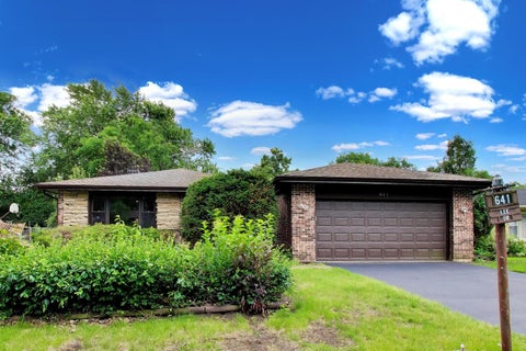 Tiny photo for 641 Lee Drive, Crystal Lake, IL 60014 (MLS # 12680497)