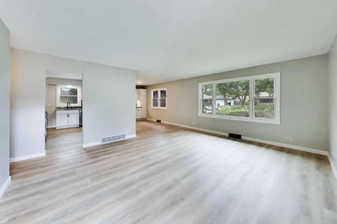 Tiny photo for 641 Lee Drive, Crystal Lake, IL 60014 (MLS # 12680497)