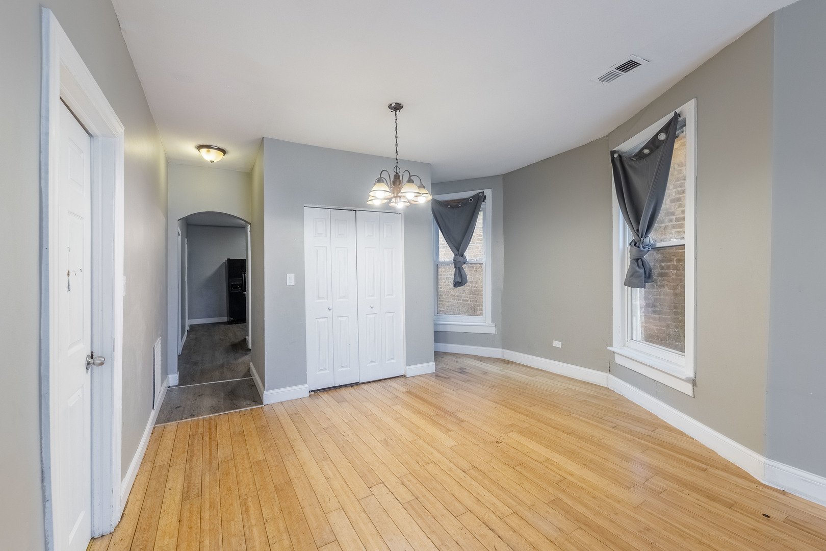 5633 S Ada Street