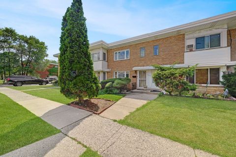 Tiny photo for 4925 Carol Street #D, Skokie, IL 60077 (MLS # 12712727)