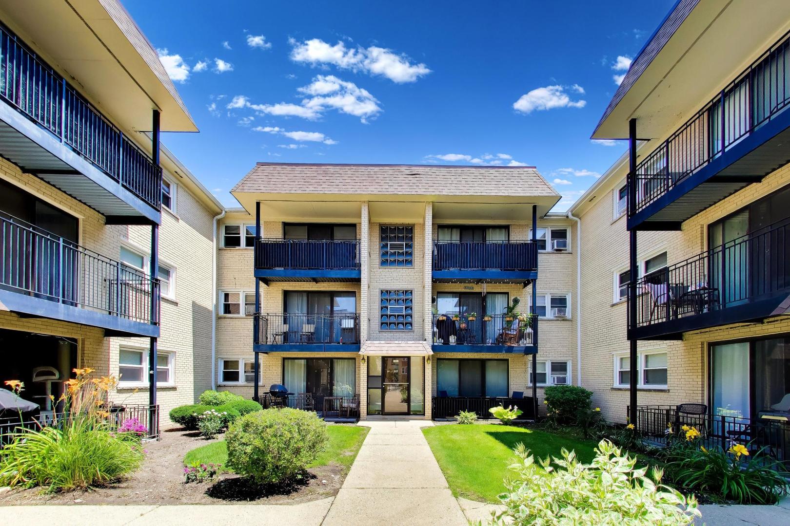 Photo 1 of 20 — 6551 N Harlem Avenue 3N, Chicago, IL 60631