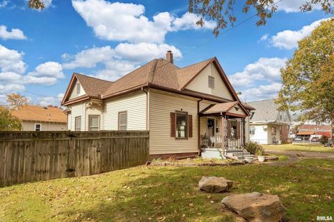 Tiny photo for 306 S MADISON Street, Marion, IL 62959 (MLS # EB460247)