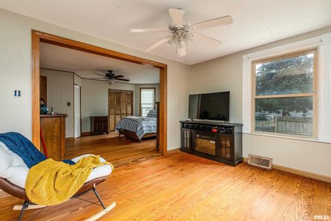 Tiny photo for 306 S MADISON Street, Marion, IL 62959 (MLS # EB460247)