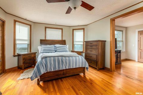 Tiny photo for 306 S MADISON Street, Marion, IL 62959 (MLS # EB460247)