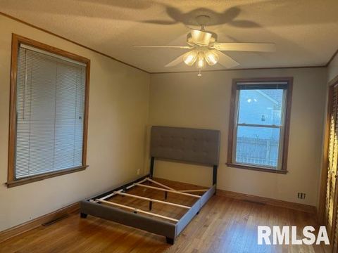 Tiny photo for 306 S MADISON Street, Marion, IL 62959 (MLS # EB460247)