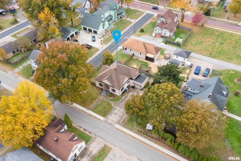 Tiny photo for 306 S MADISON Street, Marion, IL 62959 (MLS # EB460247)