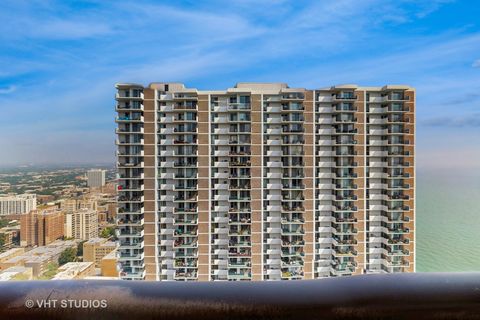 Tiny photo for 6007 N Sheridan Road #39F, Chicago, IL 60660 (MLS # 12435765)