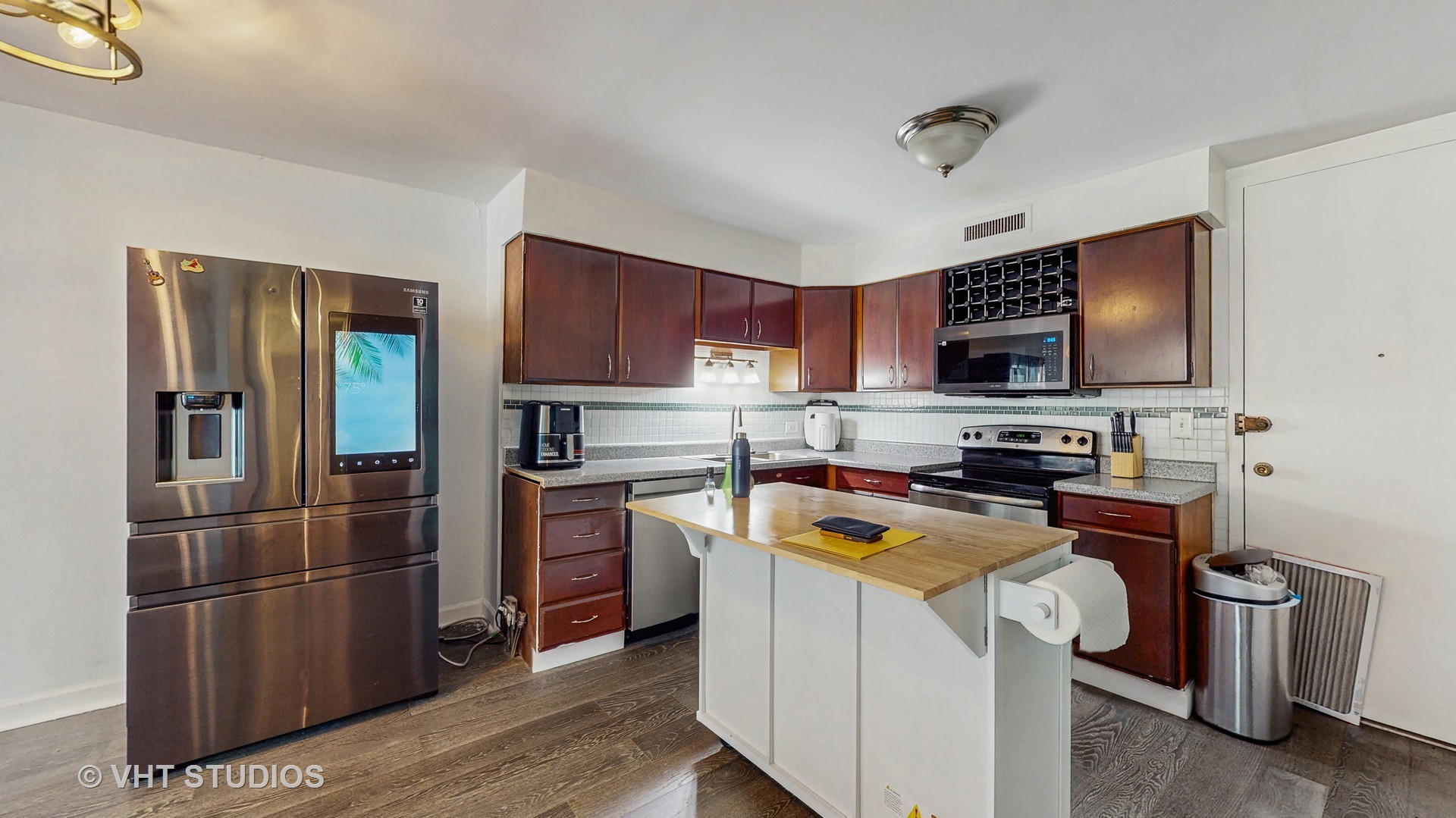 6007 N Sheridan Road 39F