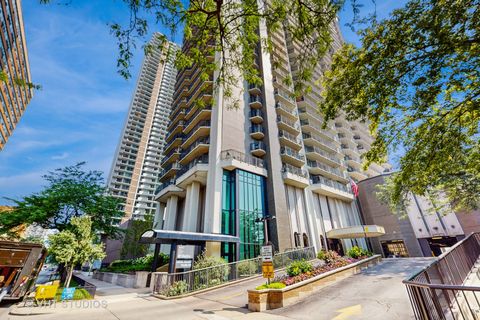 Photo of 6007 N Sheridan Road #39F, Chicago, IL 60660 (MLS # 12435765)